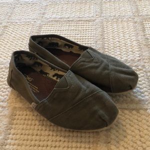 Olive Green Toms